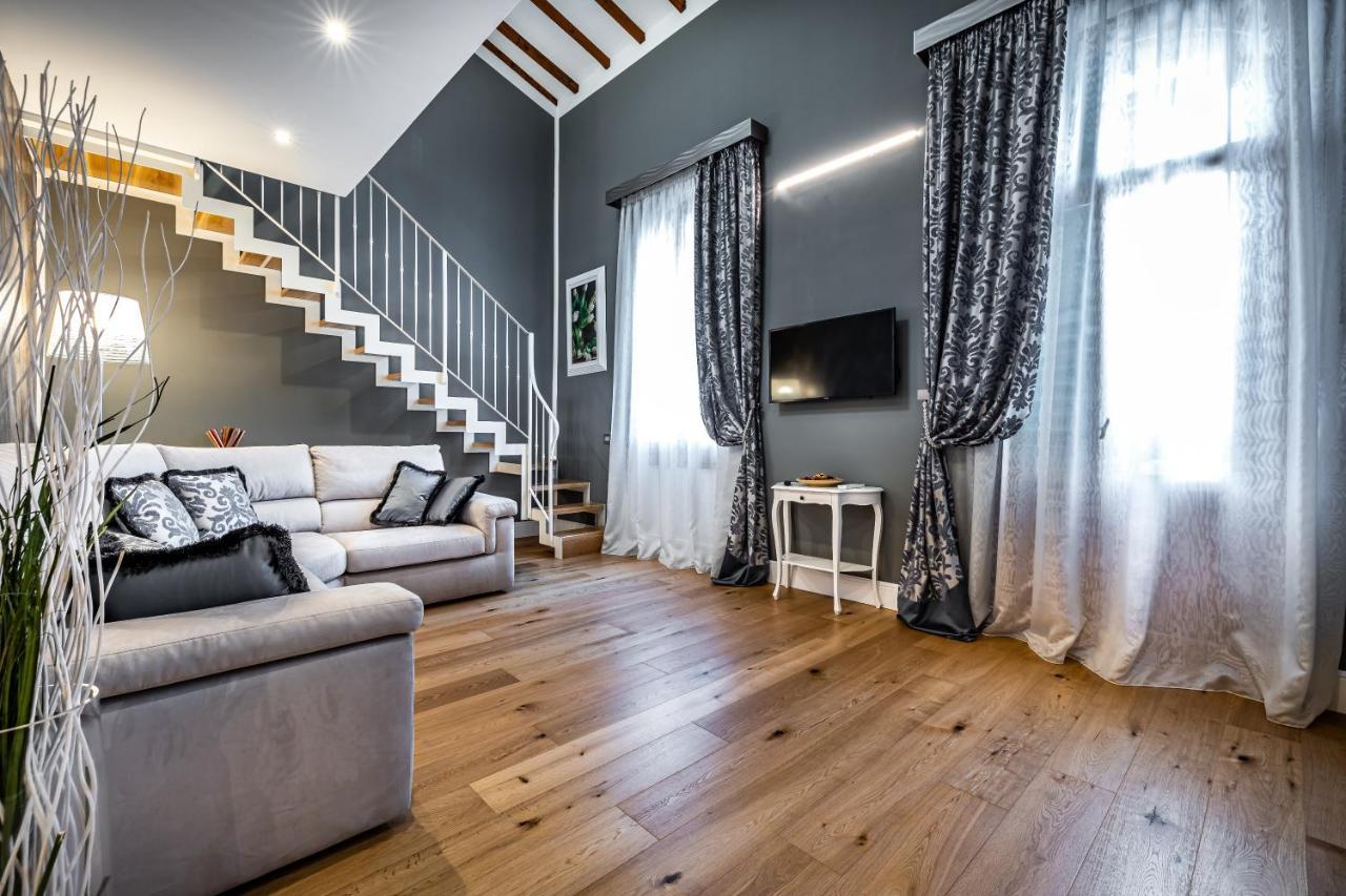 Yid Capo Di Mondo Luxury Apartment In Florence Exterior photo